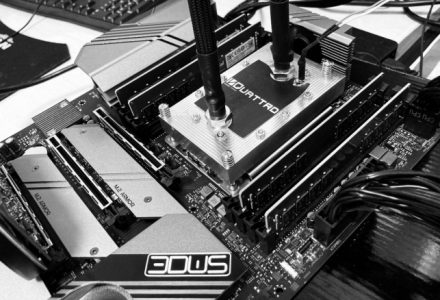IN-QUATTRO Collaborates with 3DWS to Release the First Two-Phase Cooled High Performance Workstation Solution.